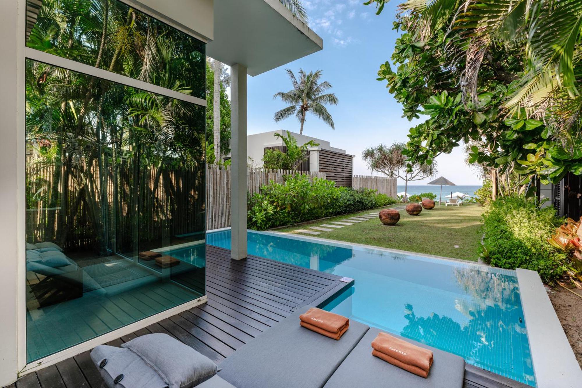 Beachfront Pool Suite,1557781867:JPEG